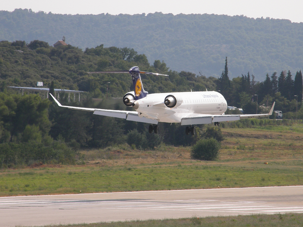 CRJ-900LR Lufthansa Regional (CityLine) D-ACKK Split_Resnik (SPU/LDSP) August_08_2009