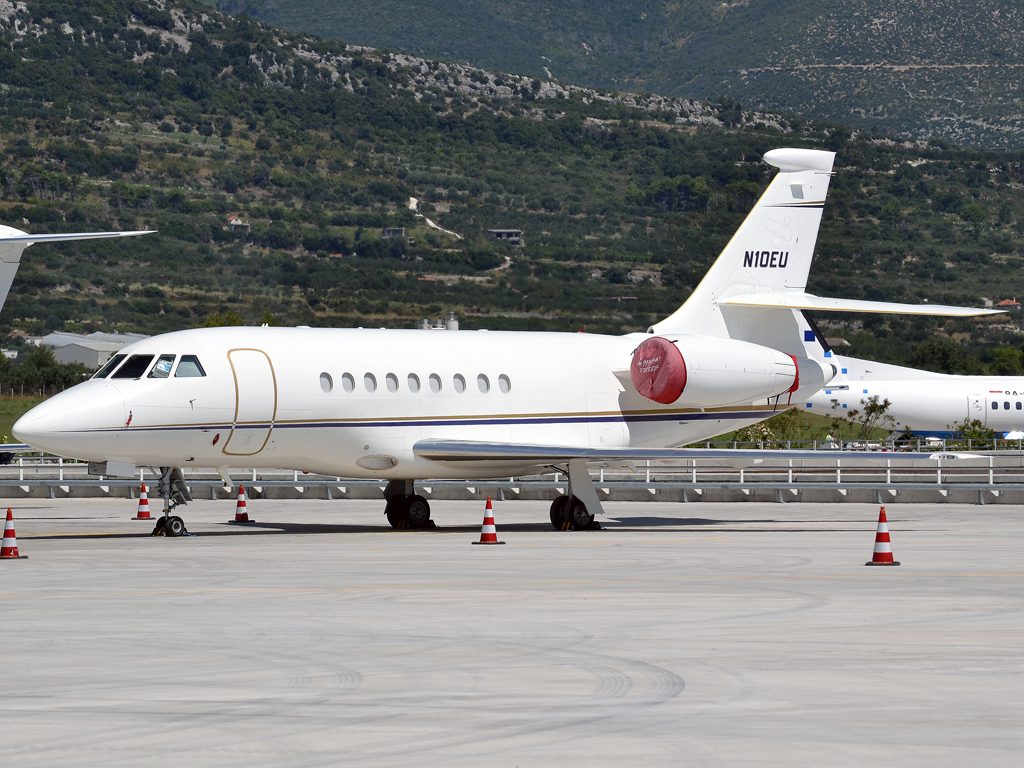 Dassault Falcon 2000EX Sky Aviation Ltd N10EU Split_Resnik (SPU/LDSP) August_6_2011