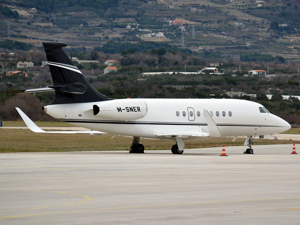 Dassault Falcon 2000EX Private M-SNER Split_Resnik (SPU/LDSP) February_26_2012