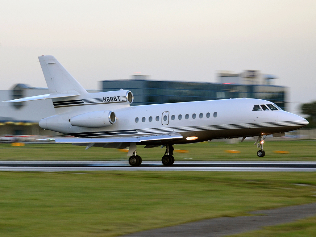 Dassault Falcon 900 Private N988T Prague_Ruzyne (PRG/LKPR) September_21_2012