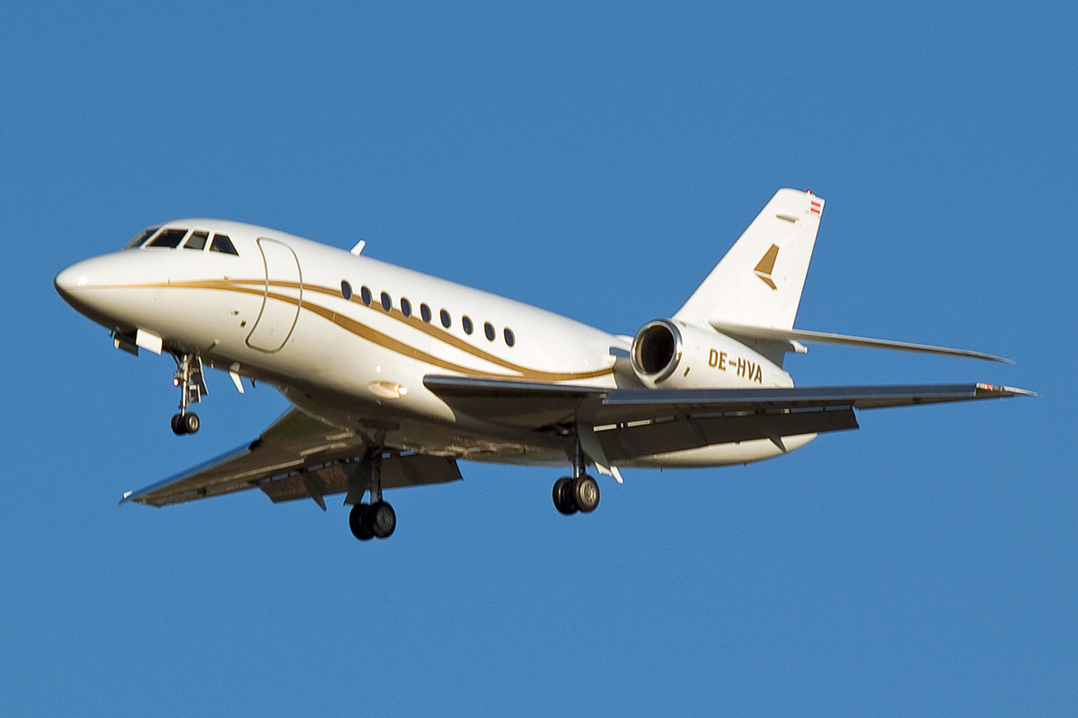 Dassault Falcon 2000 Comtel Air OE-HVA Wien_Schwechat (VIE/LOWW) April_8_2007