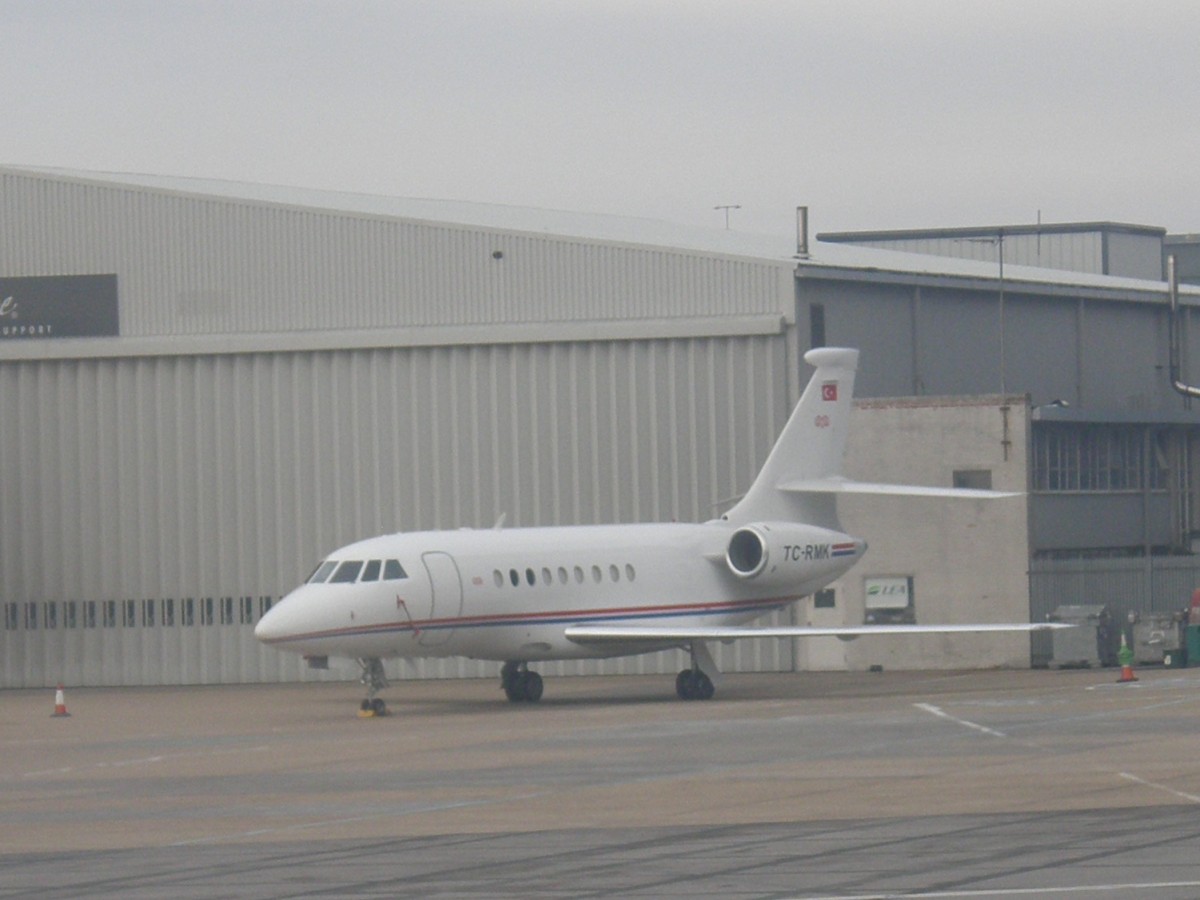 Dassault Falcon 2000 Set Air TC-RMK London_Luton (LTN/EGGW) February_27_2009