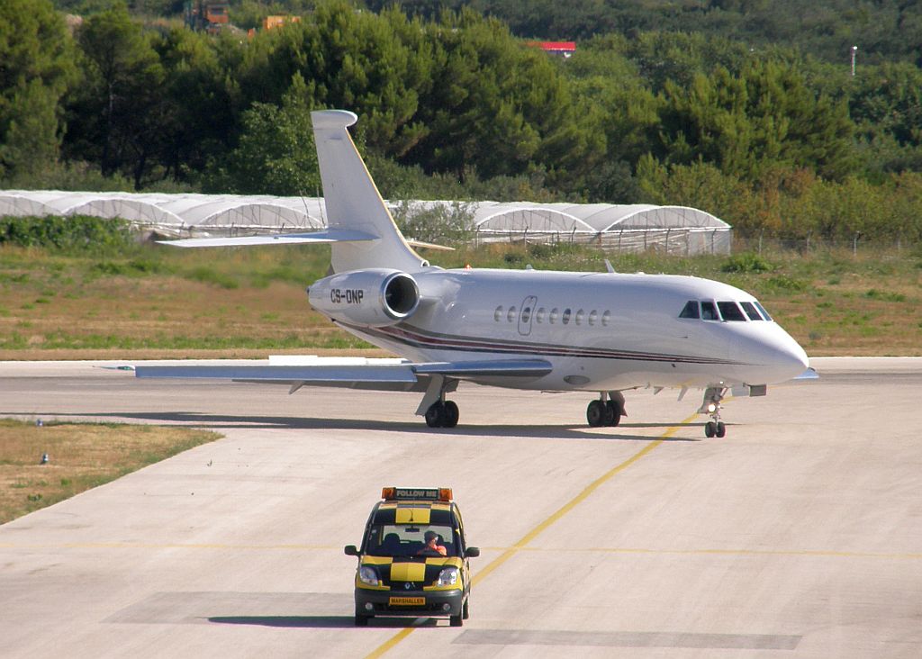 Dassault Falcon 2000 NetJets Europe CS-DNP Split_Resnik (SPU/LDSP) August_7_2010