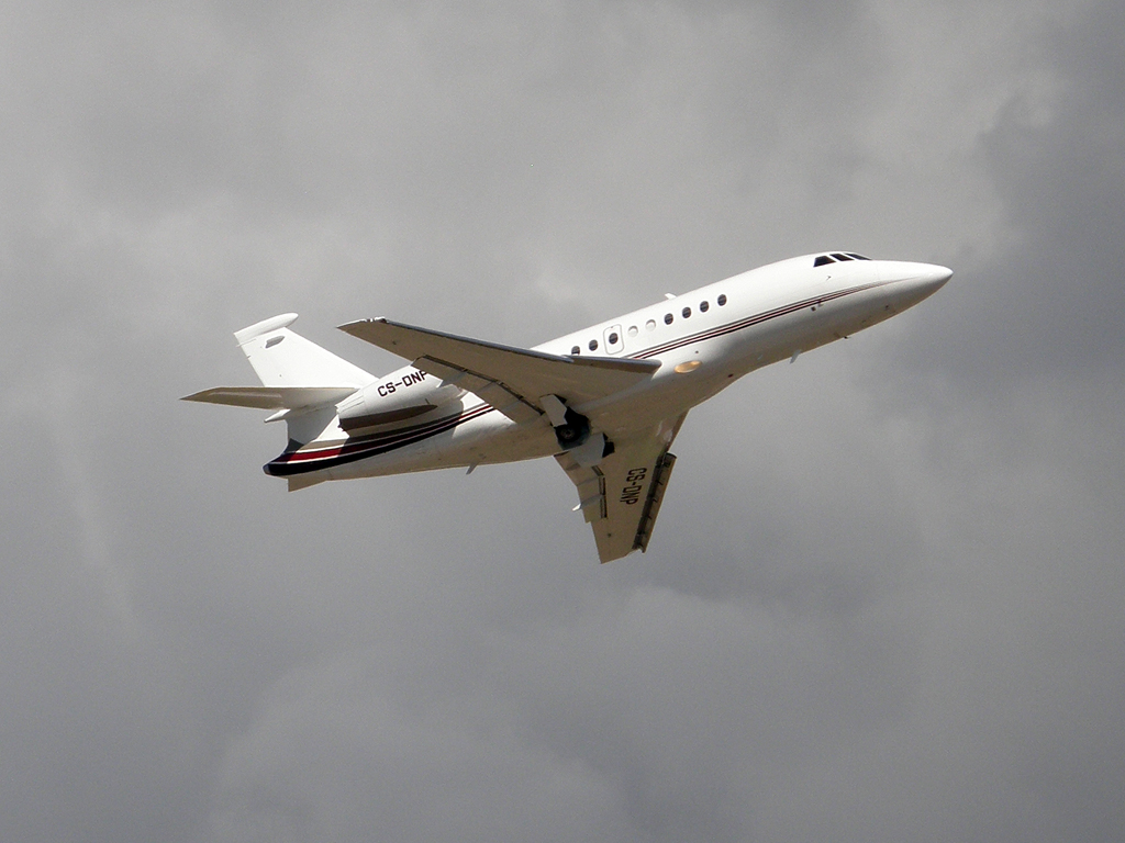 Dassault Falcon 2000 NetJets Europe CS-DNP Split_Resnik (SPU/LDSP) August_7_2010