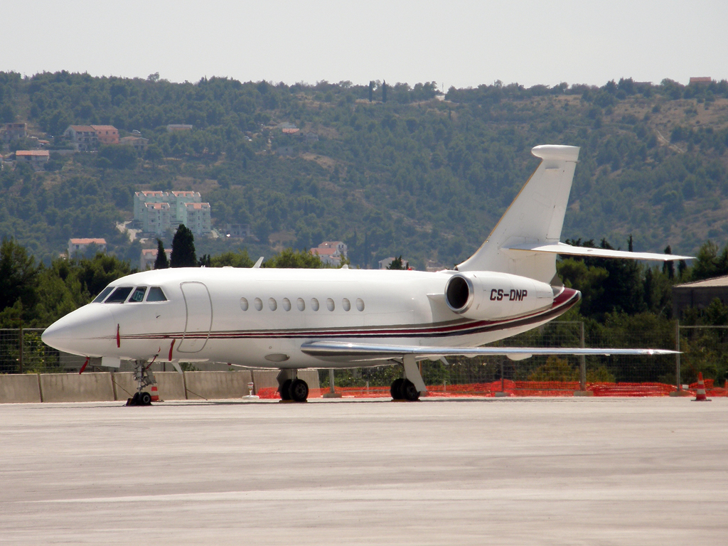 Dassault Falcon 2000 NetJets Europe CS-DNP Split_Resnik (SPU/LDSP) August_11_2010