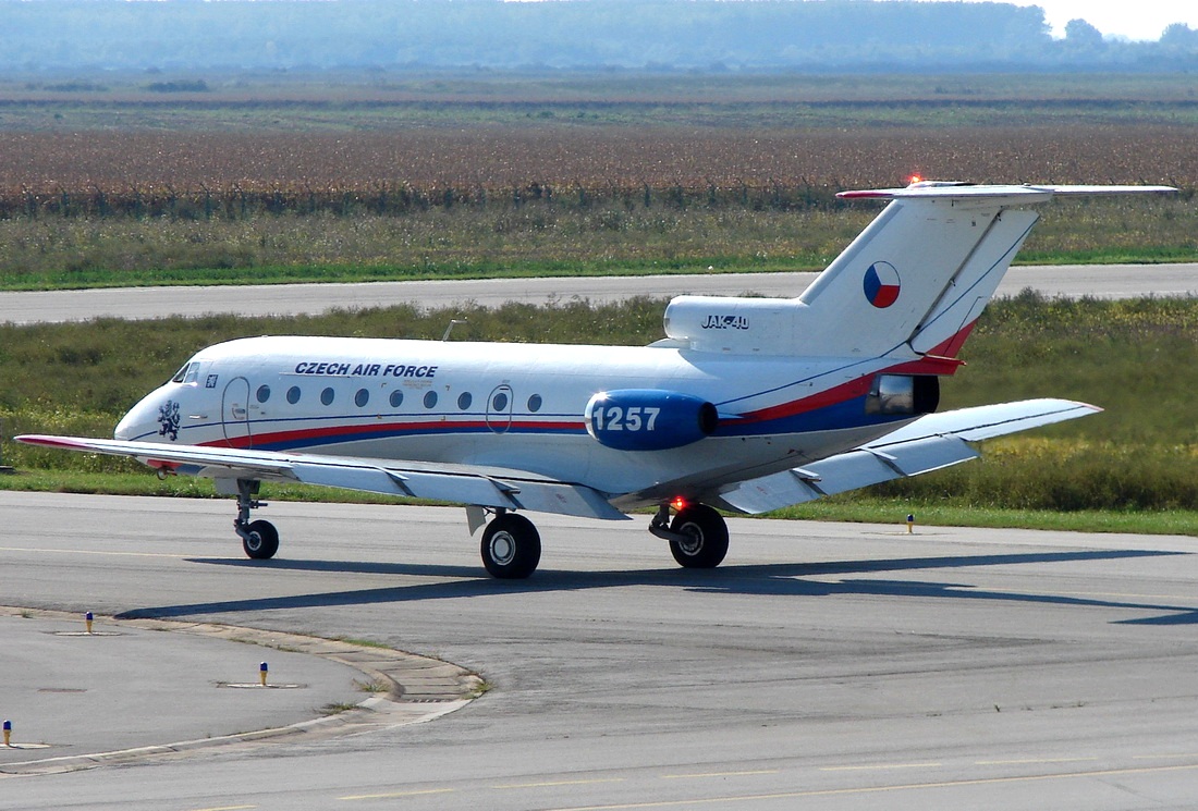 Yakovlev Yak-40K Czech Air Force 1257 Osijek_Klisa (OSI/LDOS) September_20_2010