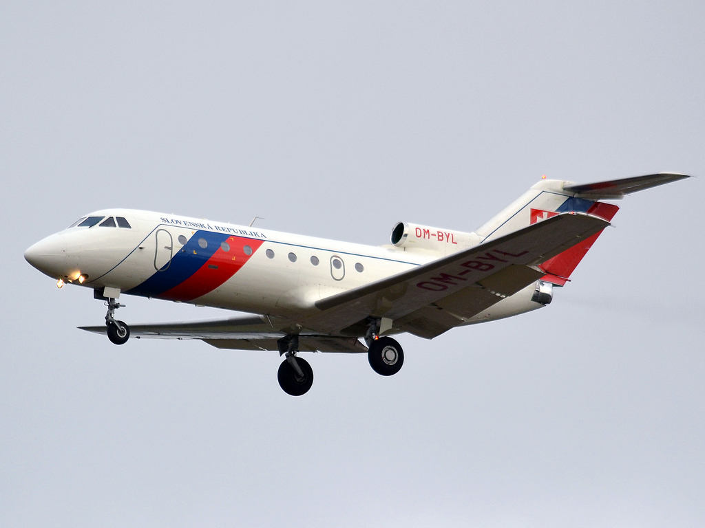 Yakovlev Yak-40 Slovakia Government OM-BYL Prague_Ruzyne (PRG/LKPR) December_23_2011