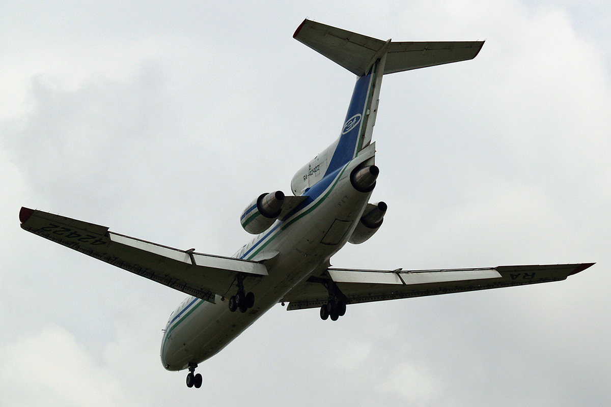 Yakovlev Yak-42D Elbrus Avia RA-42422 Zagreb_Pleso (ZAG/LDZA) June_6_2007