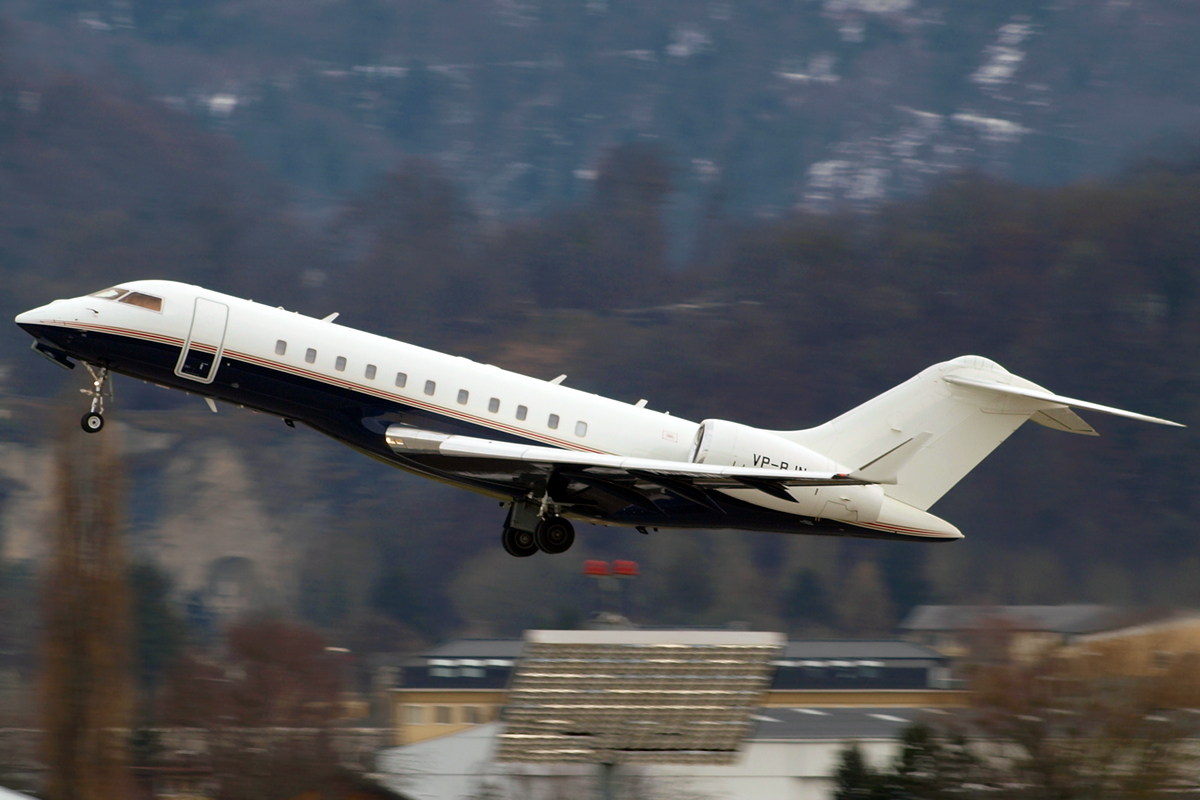 Bombardier BD-700-1A11 Global 5000 Jet Aviation VP-BJN Salzburg (SZG/LOWS) January_9_2011