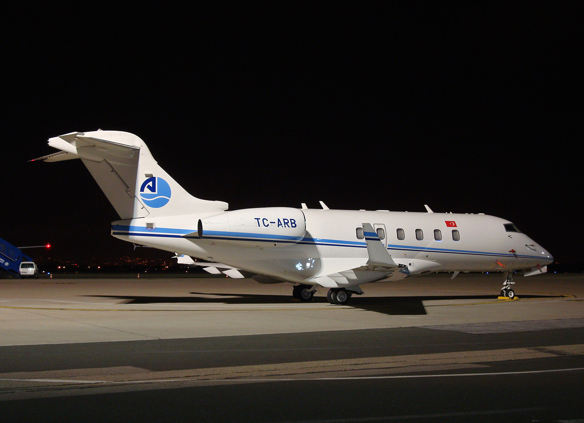 Bombardier BD-100-1A10 Challenger 300 Arkasair TC-ARB Zagreb_Pleso (ZAG/LDZA) March_23_2009