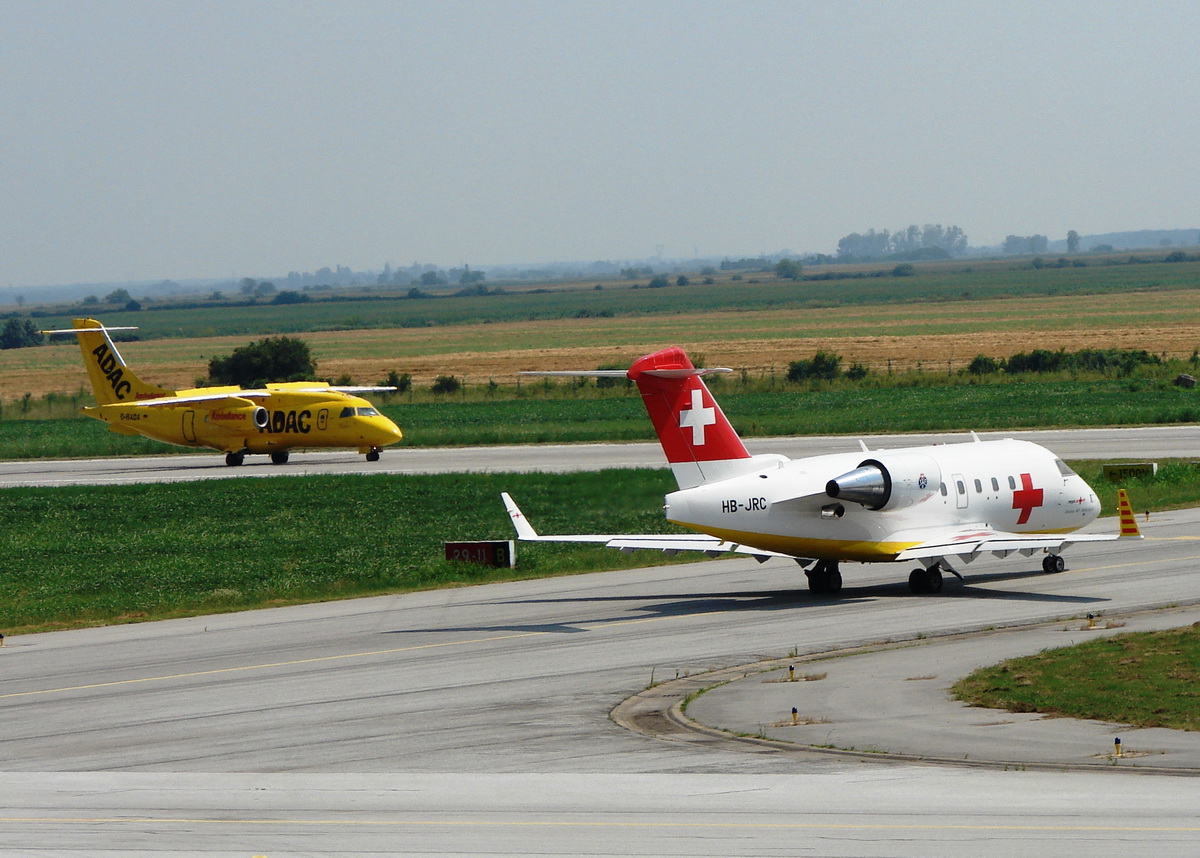 Canadair CL-600-2B16 Challenger 604 REGA Swiss Air Ambulance HB-JRC Osijek_Klisa (OSI/LDOS) July_16_2010