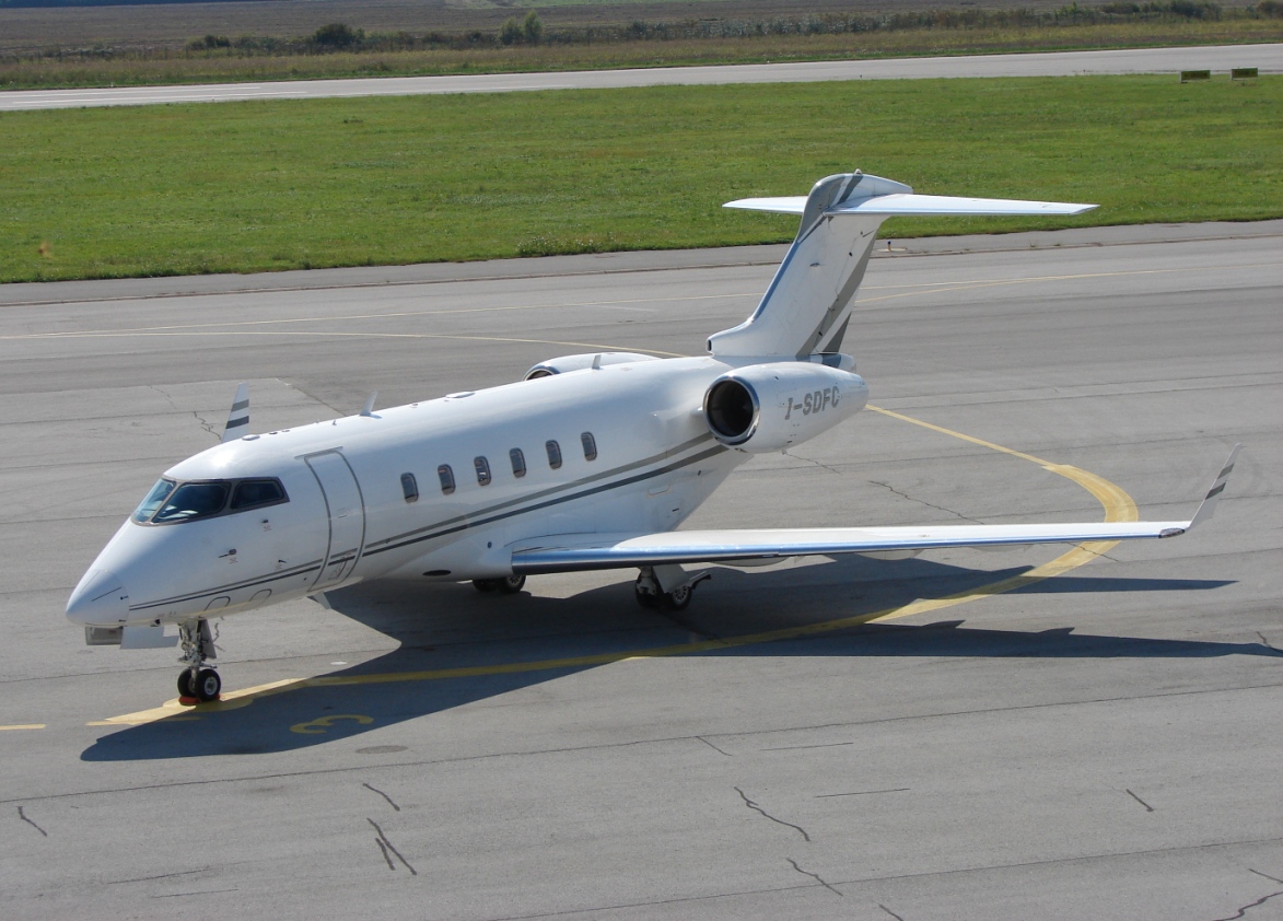 Bombardier BD-100-1A10 Challenger 300 Sirio I-SDFC Osijek_Klisa (OSI/LDOS) September_22_2010