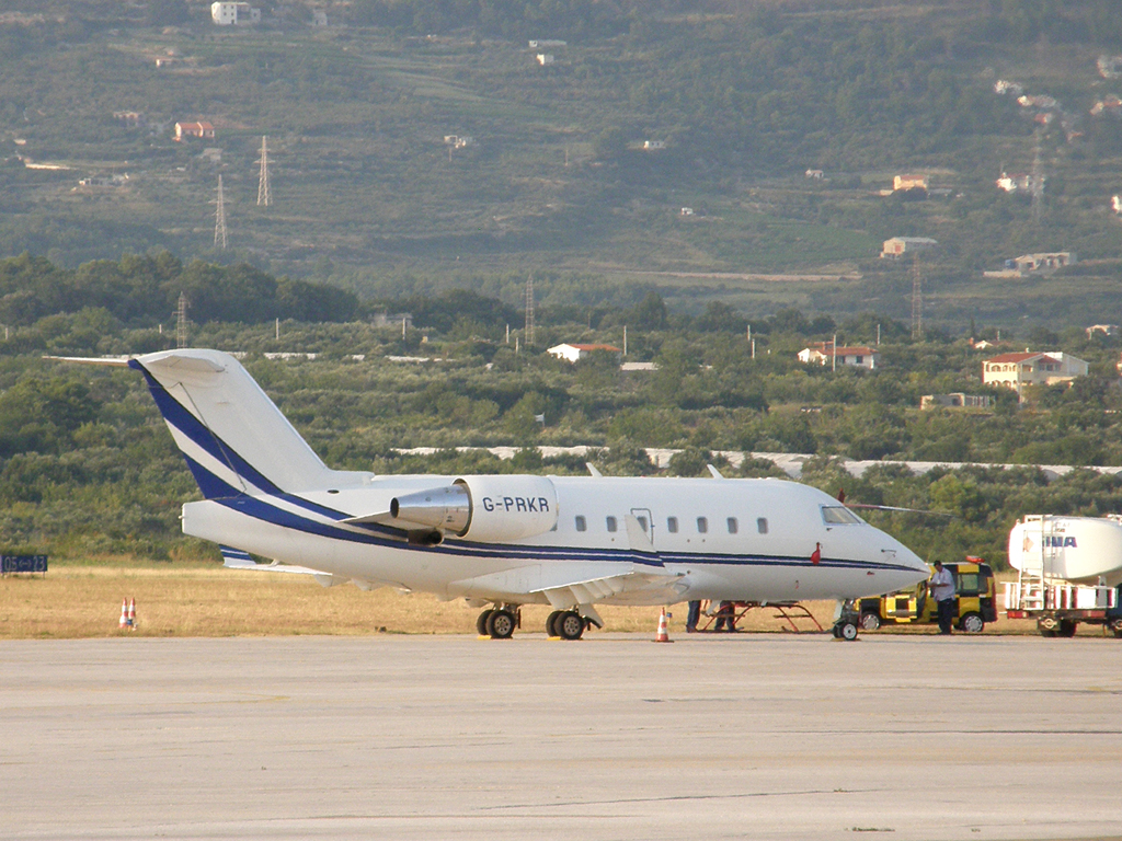 Canadair CL-600-2B16 Challenger 604 TAG Aviation G-PRKR Split_Resnik (SPU/LDSP) August_08_2009