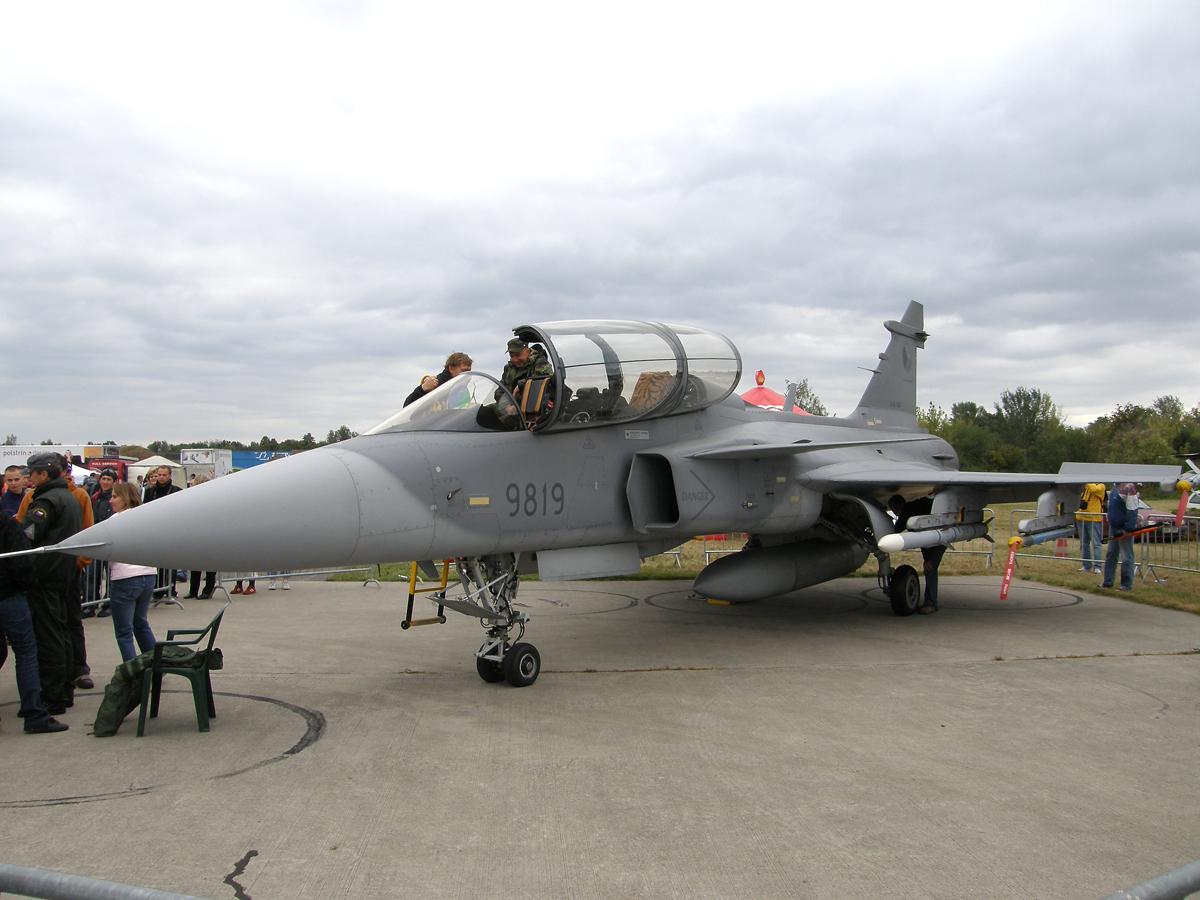 Saab JAS-39D Gripen Czech Air Force 9819 Hradec_Kralove (LKHK) September_05_2009