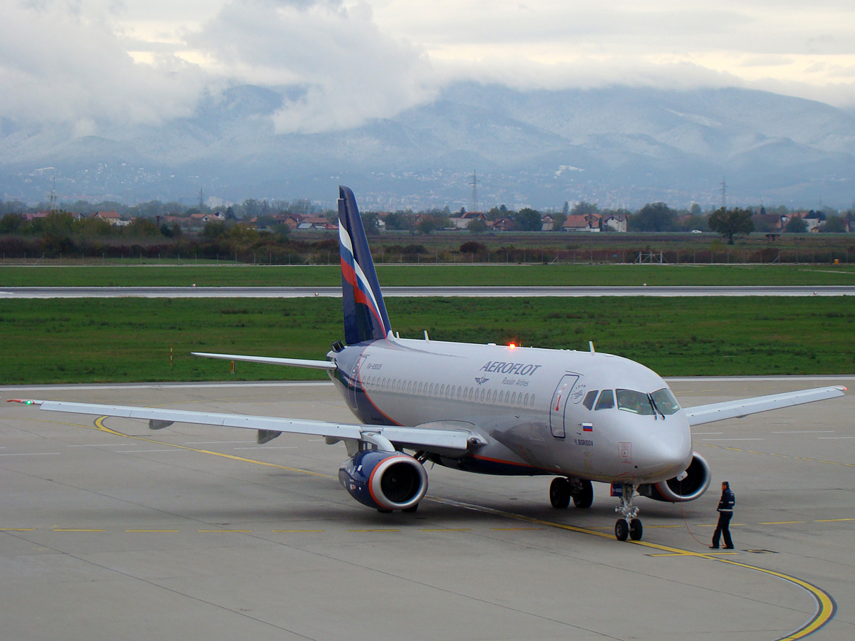 Sukhoi Superjet SSJ-100-95B AEROFLOT Russian Airlines RA-89009 Zagreb_Pleso (ZAG/LDZA) October_29_2012