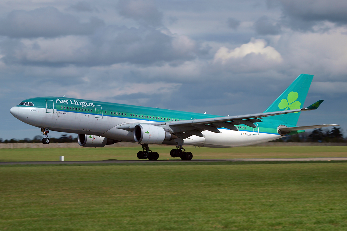 A330-202 Aer Lingus EI-LAX Dublin_Collinstown April_10_2009