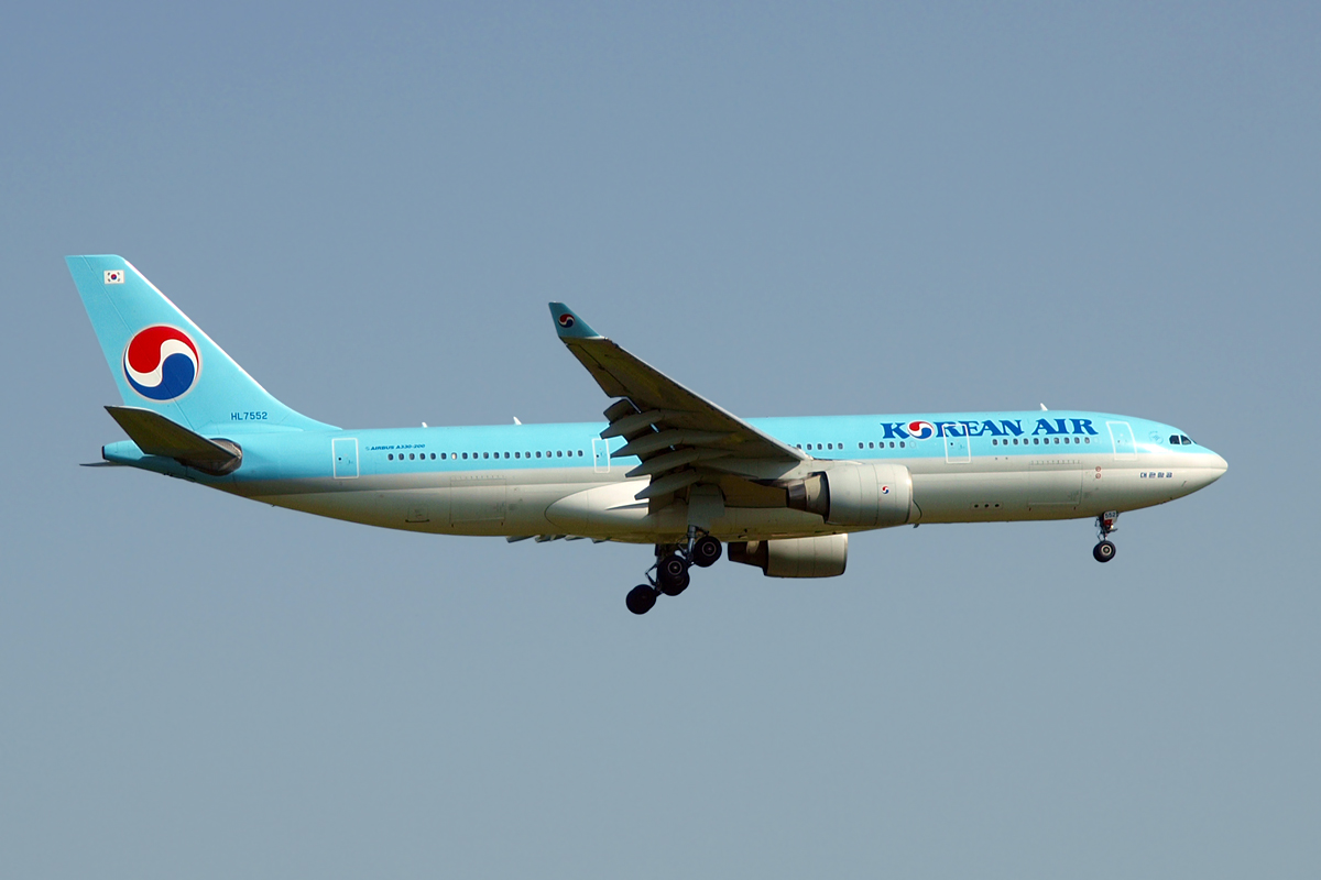 A330-223 Korean_Air HL7552 Zagreb_Pleso June_13_2015