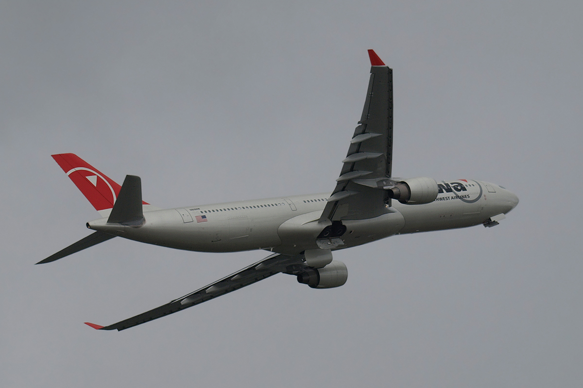 A330-323X NWA Northwest Airlines N818NW Amsterdam_Schiphol March_24_2008