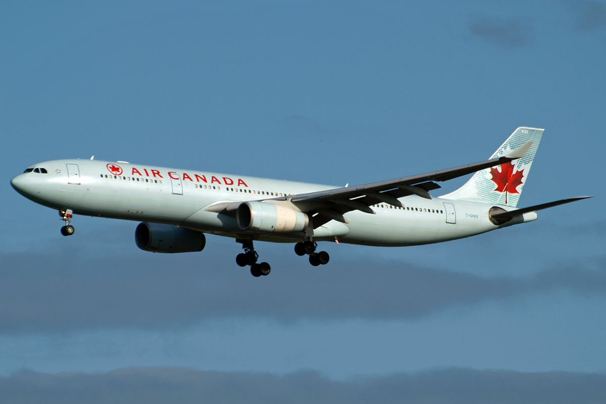 A330-343X Air Canada C-GHKR London_Heathrow November_10_2010