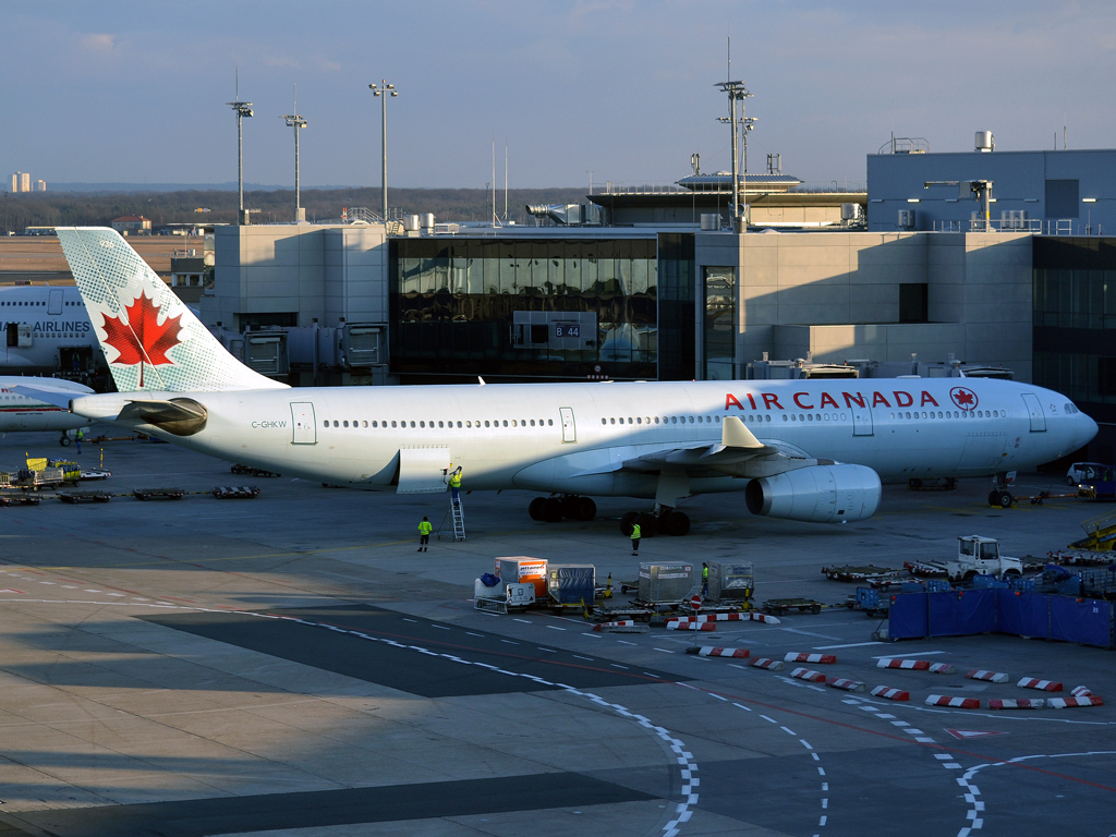 A330-343X Air Canada C-GHKW Frankfurt_Main (FRA/EDDF) February_26_2012