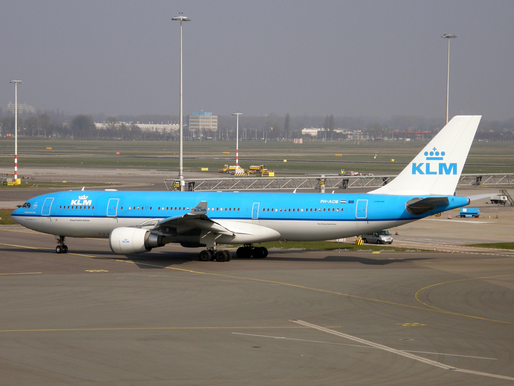 A330-203 KLM - Royal Dutch Airlines PH-AOB Amsterdam_Schiphol March_16_2011