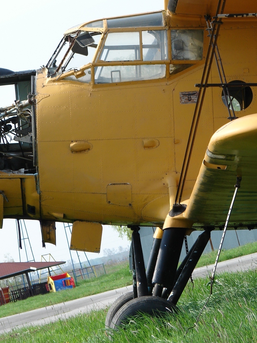 Antonov An-2 Untitled 9A-BHV Osijek_Cepin (LDOC) April_18_2010