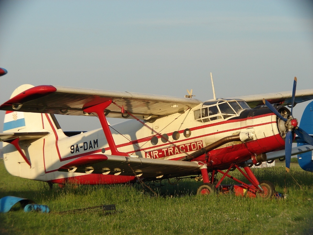 Antonov An-2R Air-Tractor 9A-DAM Osijek_Cepin (LDOC) April_17_2007