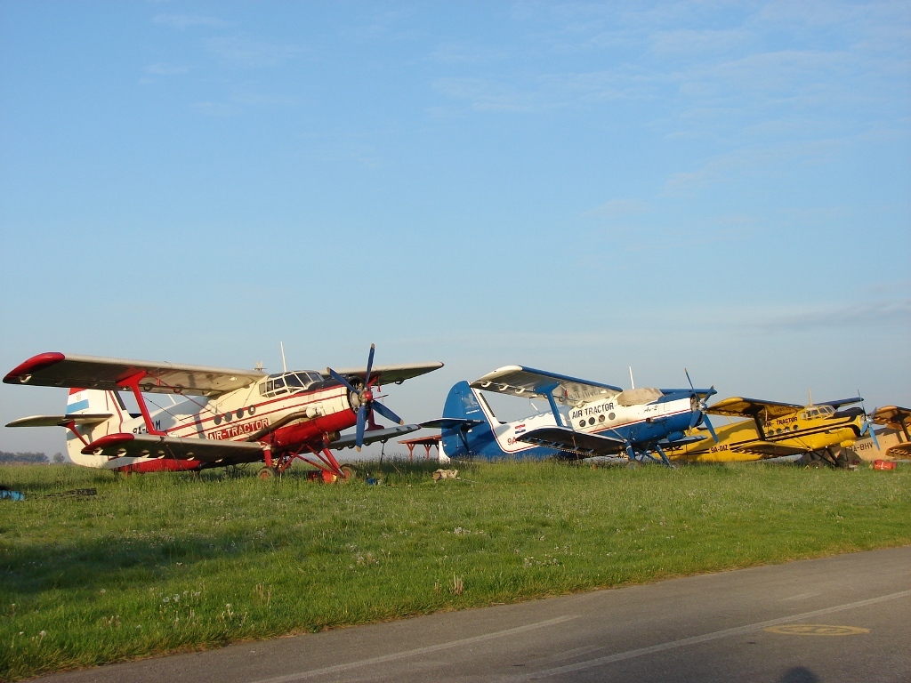 Antonov An-2R Air-Tractor 9A-DAM Osijek_Cepin (LDOC) April_17_2007