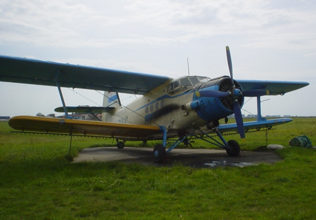 Antonov An-2, 9A-DAV, Air-Tractor, Osijek-Čepin 2004.