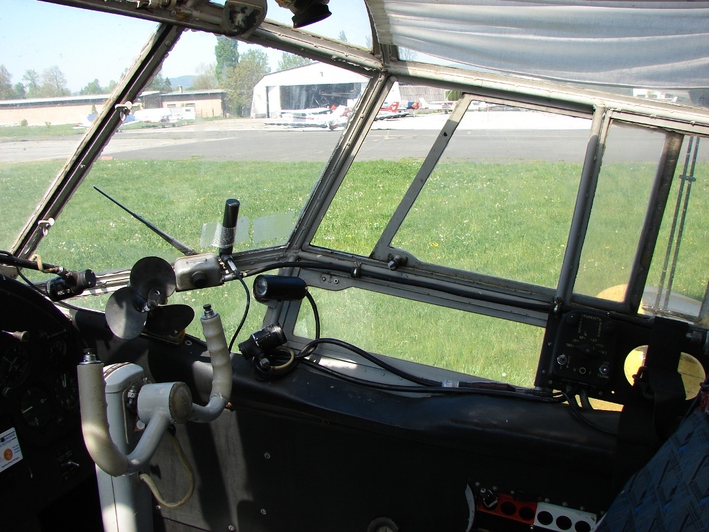 Antonov An-2, 9A-DIZ, Zagreb-Lucko