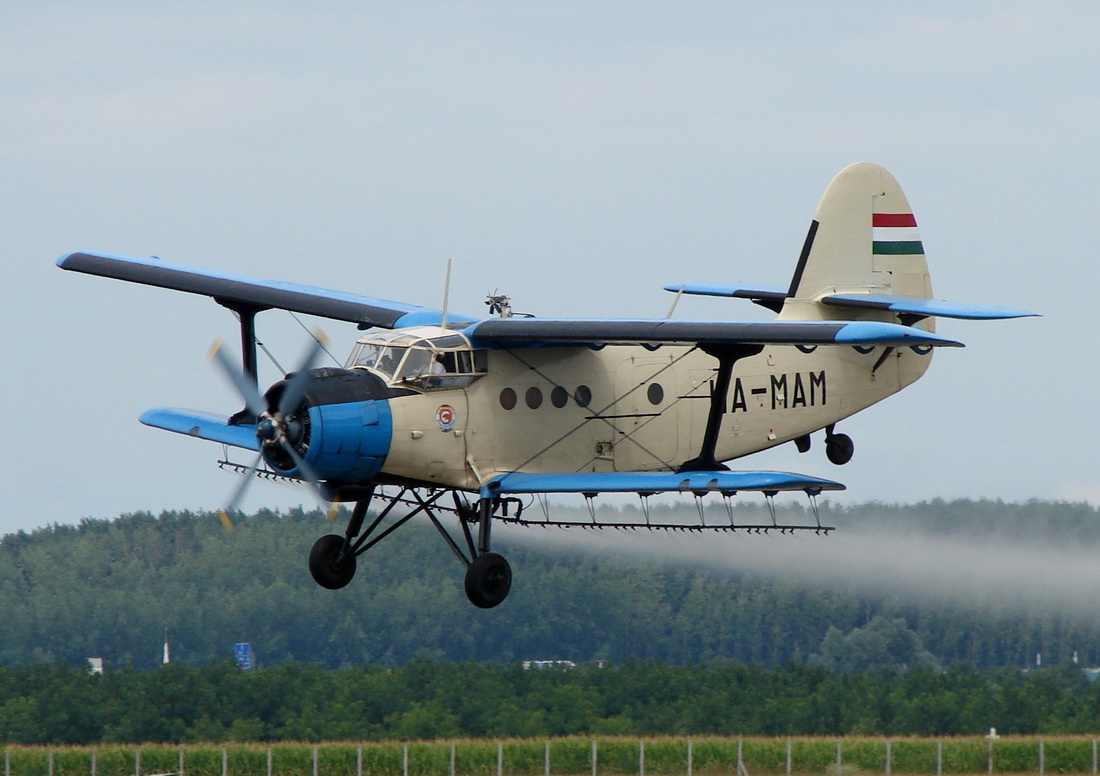 Antonov An-2R Private HA-MAM Pecs_Pogany (PEV/LHPP) July_23_2011