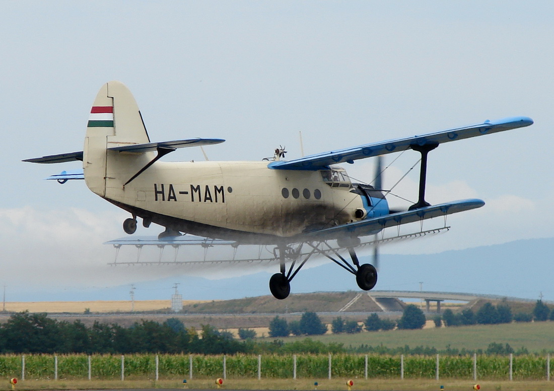 Antonov An-2R Private HA-MAM Pecs_Pogany (PEV/LHPP) July_23_2011