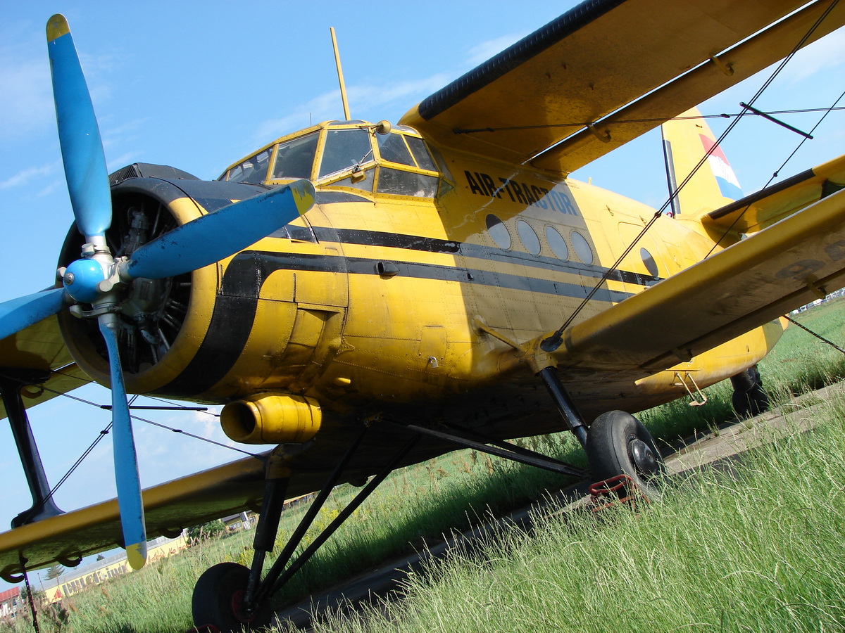 Antonov An-2, 9A-DIZ, Air-Tractor, Osijek-Cepin (LDOC) June_25_2010.