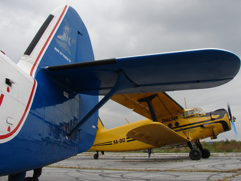 Antonov An-2, 9A-DIZ, Air-Tractor, Osijek-Čepin (OSI/LDOC) 2007.