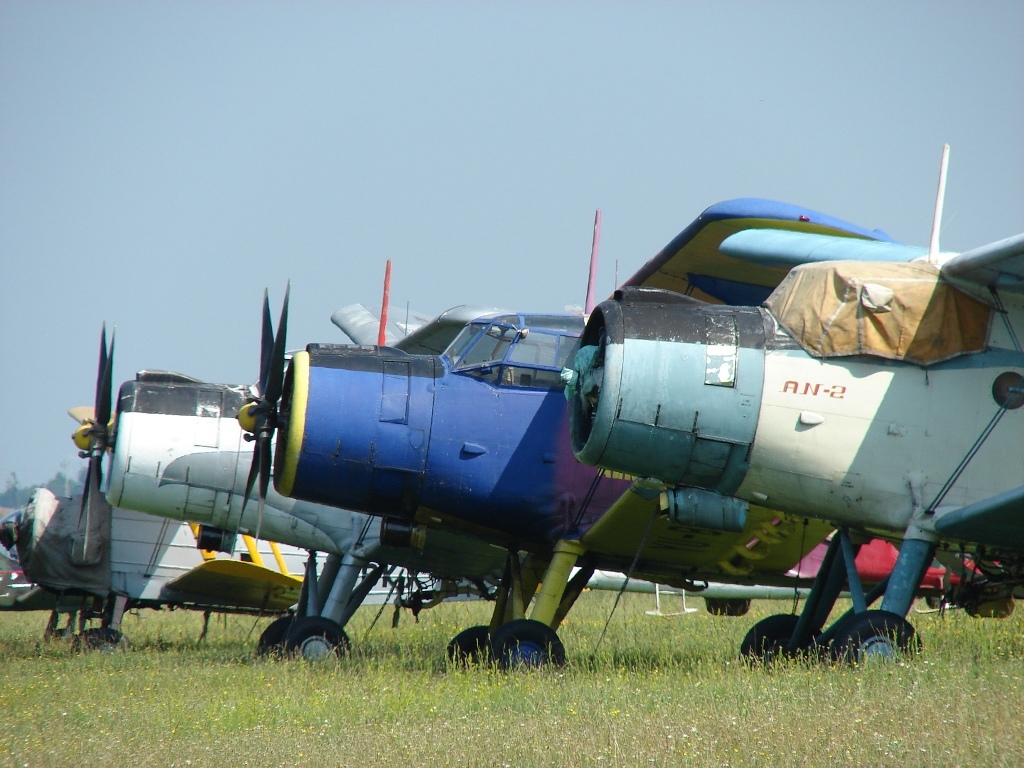 Antonov AN-2R Ciklonizacija YU-BLB Novi_Sad_Cenej (LYNS) June_3_2007