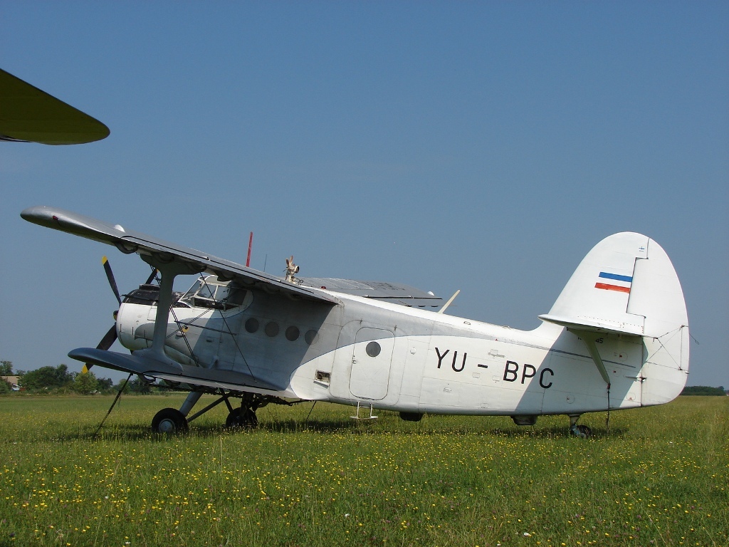 Antonov AN-2R Ciklonizacija YU-BPC Novi_Sad_Cenej (LYNS) June_3_2007