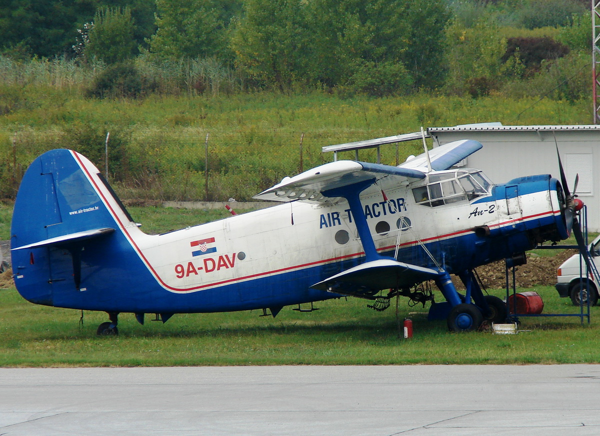 Antonov An-2 Air-Tractor 9A-DAV Osijek - Klisa (OSI/LDOS) September_08_2010