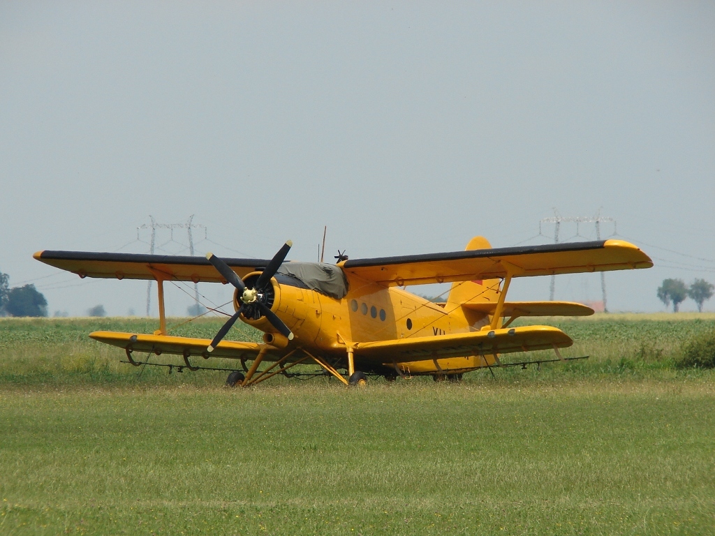 Antonov AN-2R Ciklonizacija YU-BOX Novi_Sad_Cenej (LYNS) June_3_2007