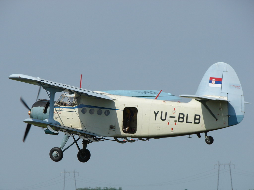 Antonov AN-2R Ciklonizacija YU-BLB Novi_Sad_Cenej (LYNS) June_1_2008