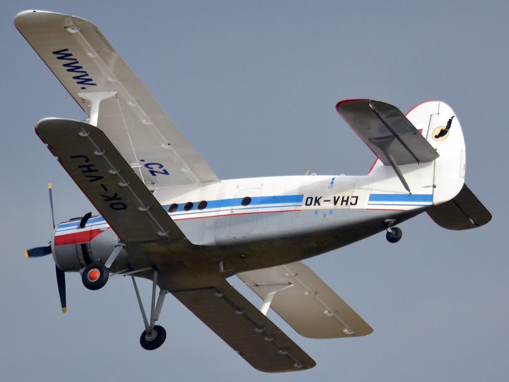 Antonov An-2T Skydive & Air service OK-VHJ Prague_Letnany (LKLT) September_17_2011