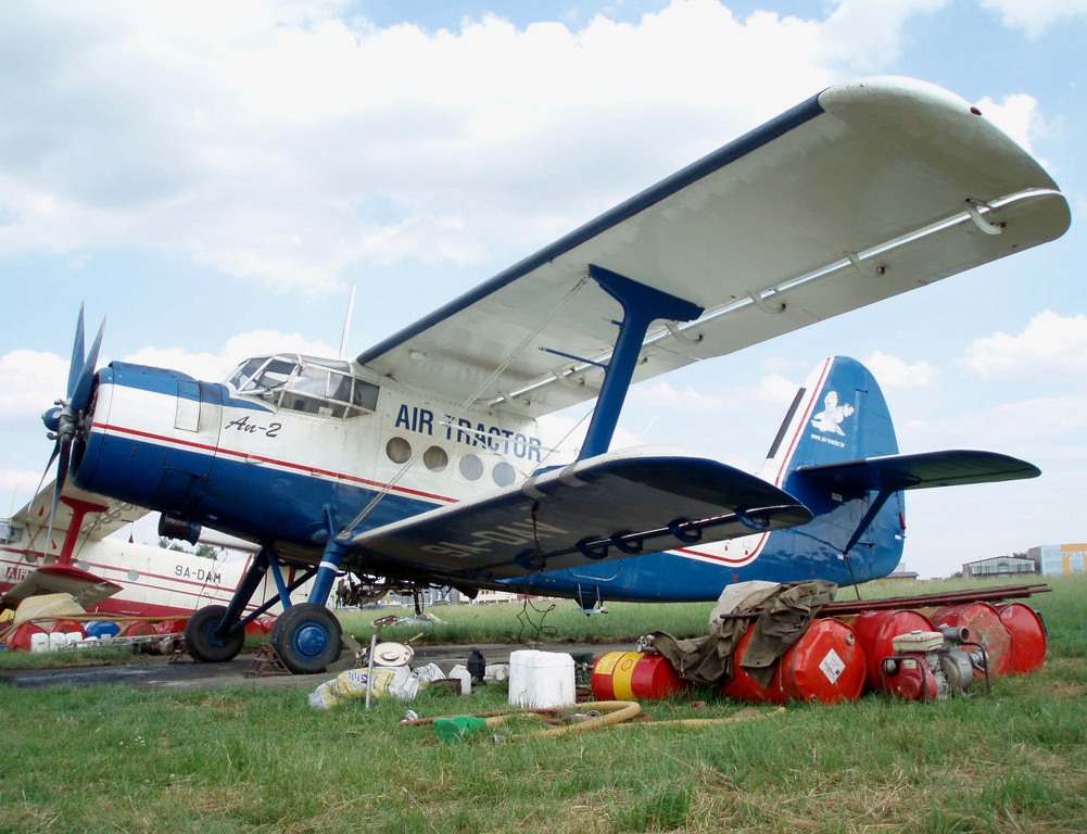 Antonov An-2 Air Tractor 9A-DAV Osijek_Cepin (LDOC) 2006