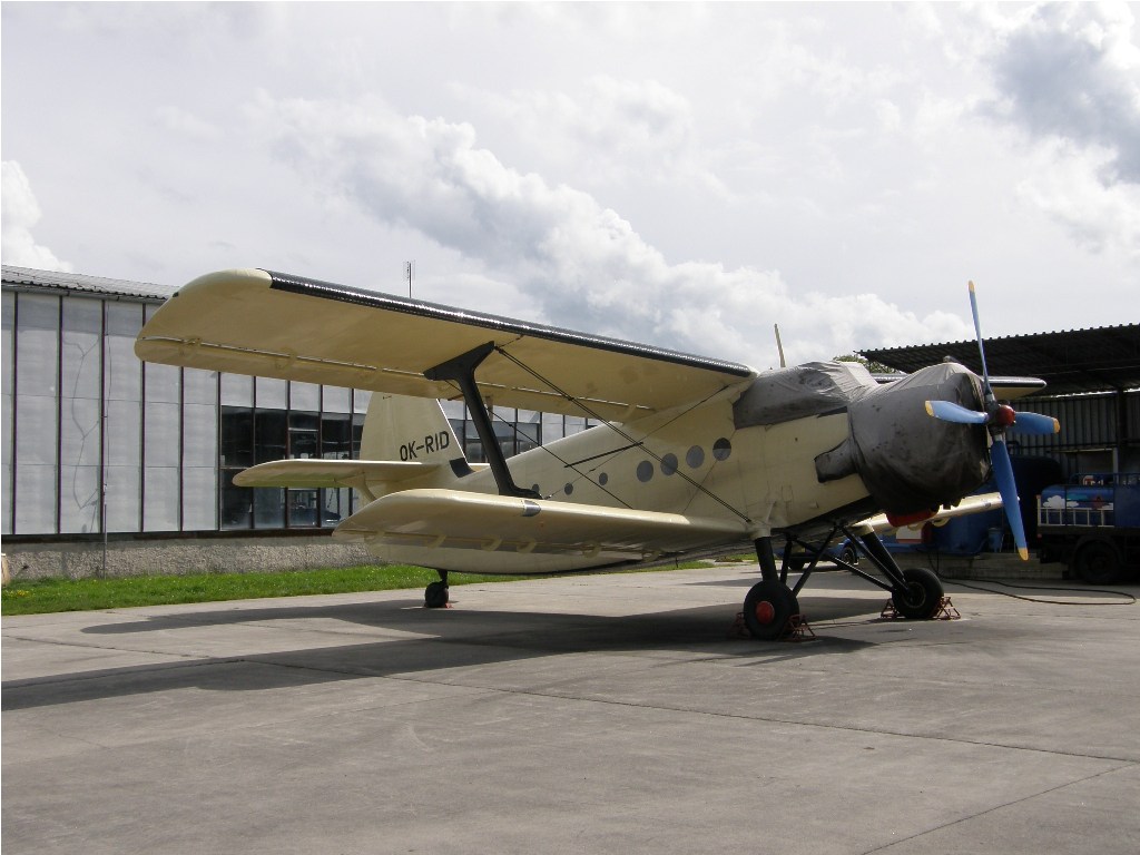 Antonov AN-2 Aeroklub Gen. Janouska OK-RID Pribram_Dlouha_Lhota (LKPM) May_30_2010