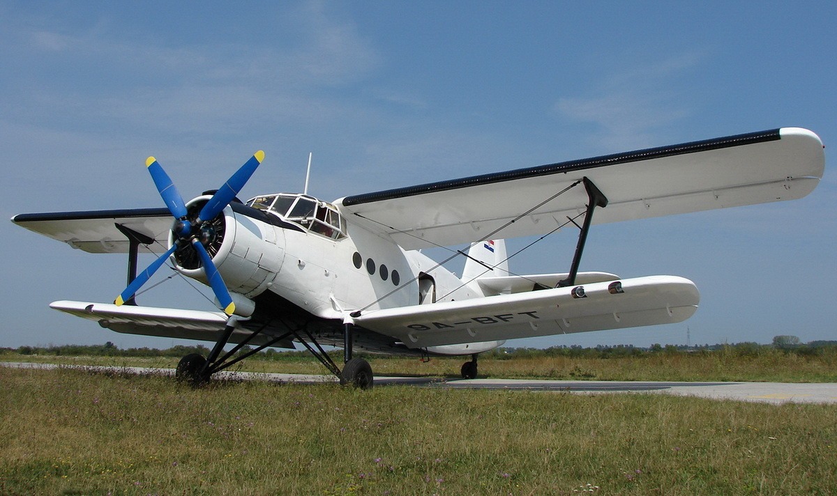 Antonov An-2R Krila Kvarnera 9A-BFT Osijek_Cepin (LDOC) Aplril_2007