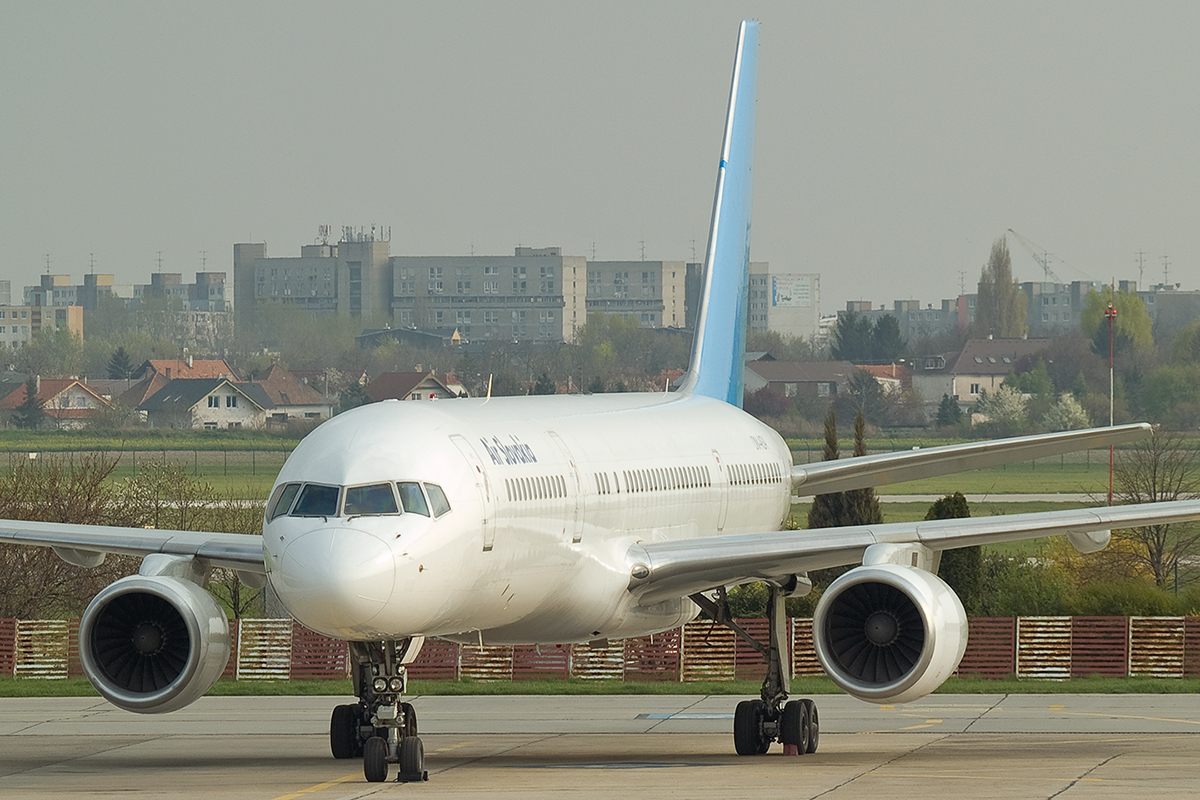 B757-236 Air Slovakia OM-ASA Bratislava April_7_2007