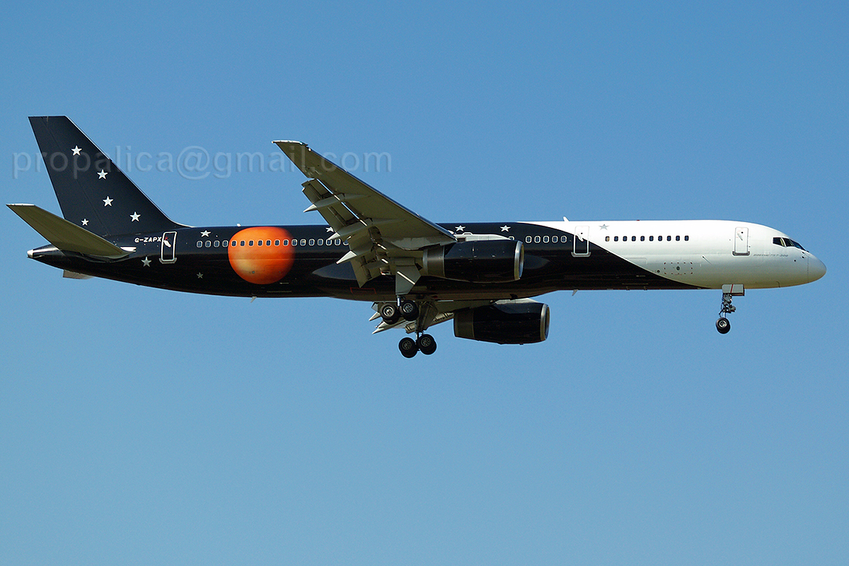 B757-256 Titan Airways G-ZAPX Zagreb_Pleso October_10_2006