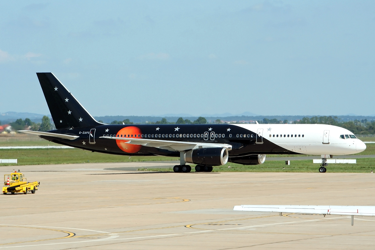 B757-256 Titan Airways G-ZAPX Zagreb_Pleso September_9_2008