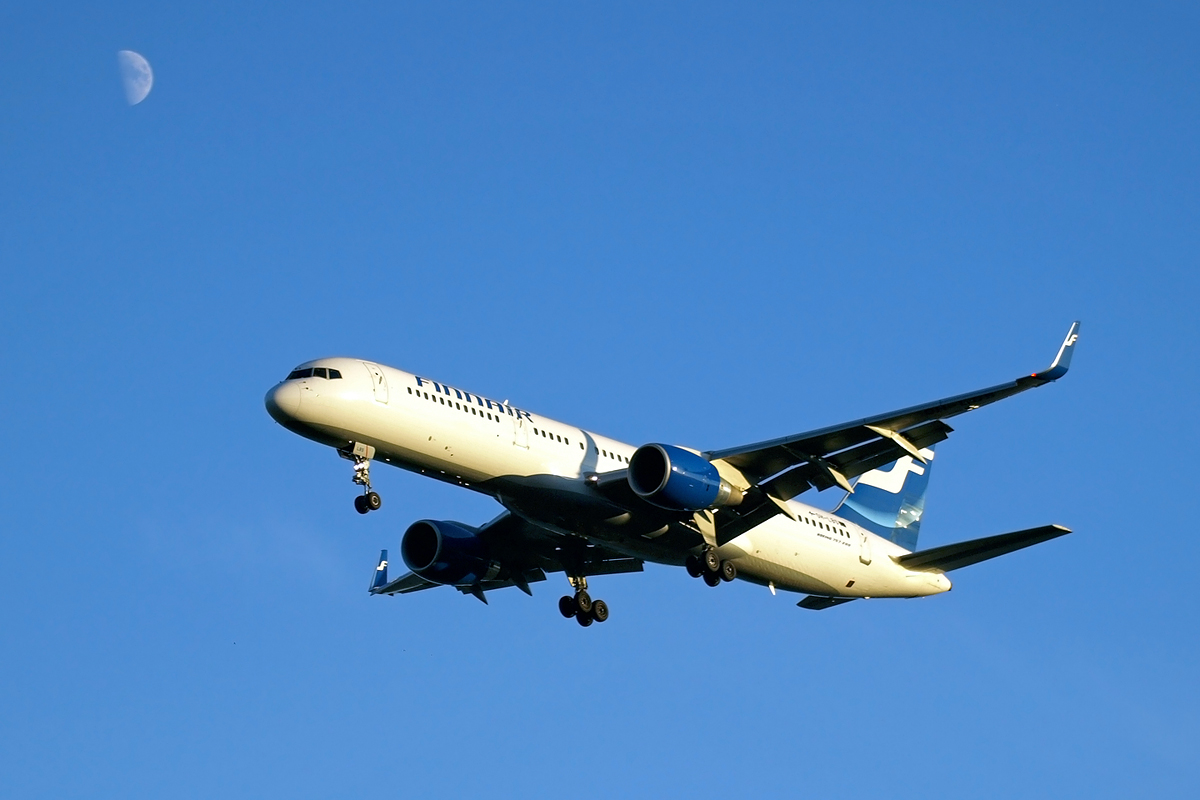 B757-2Q8 Finnair OH-LBS Split_Resnik August_9_2008