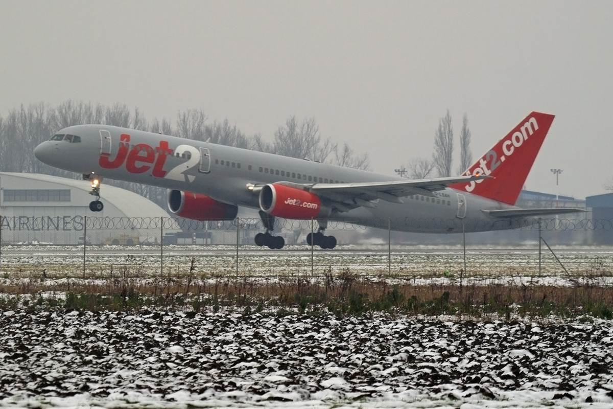 B757-21B Jet2 G-LSAH Zagreb_Pleso (ZAG/LDZA) November_20_2007