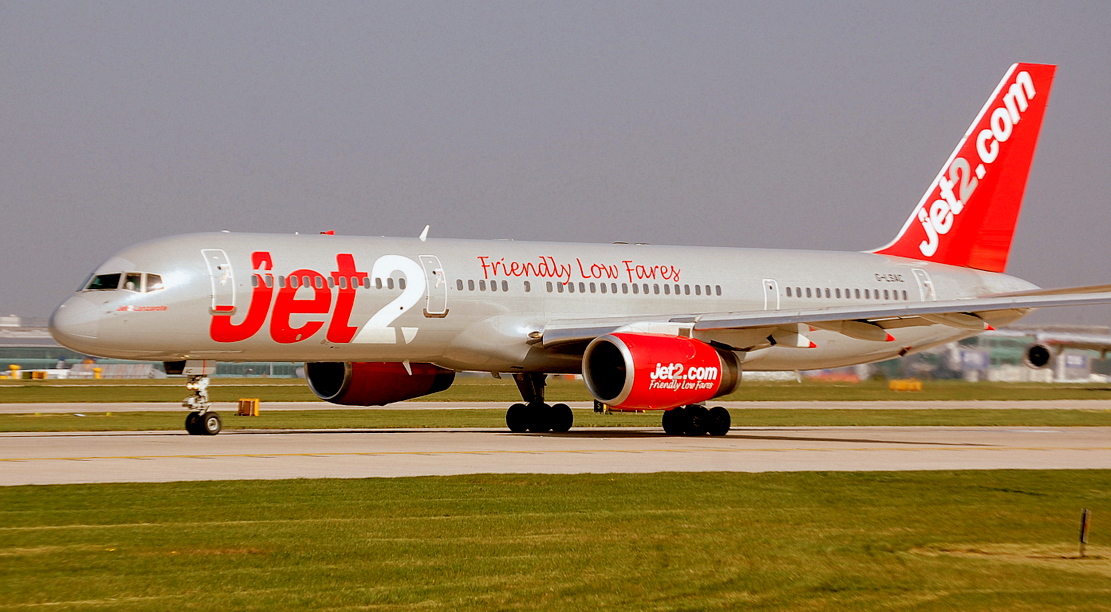 B757-23A Jet2 G-LSAC Manchester (MAN/EGCC) April_20_2009