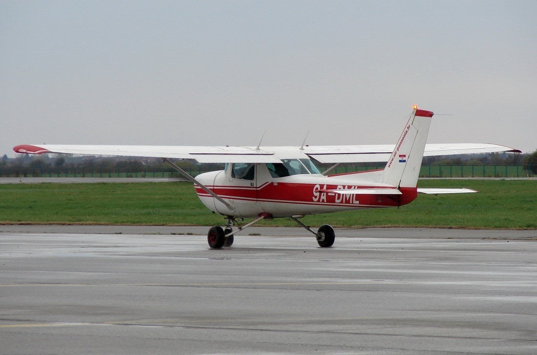 Cessna 150M Pannonia Pilot School 9A-DML Osijek_Klisa (OSI/LDOS) March_26_2012